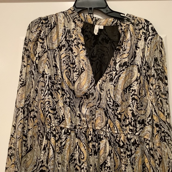 Elan Maxi Dress Size Small Black And Gold Paisley Print Tiered Long Sleeve VNeck - Picture 2 of 12